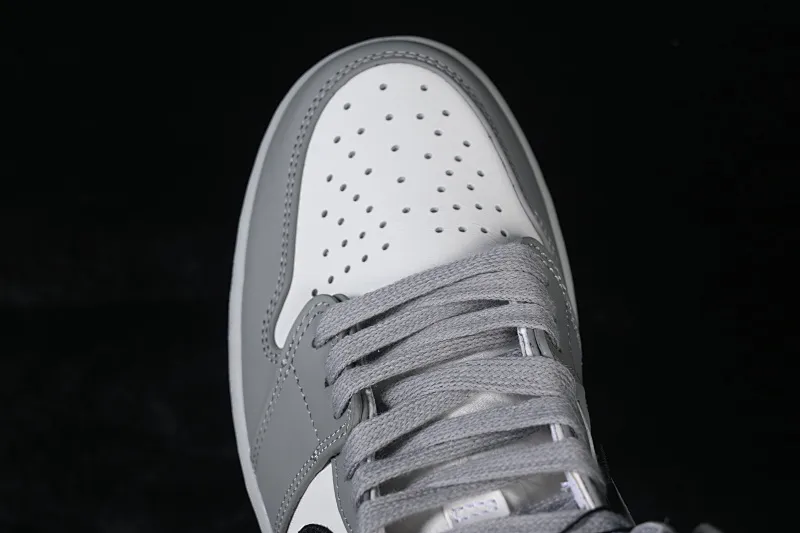 All categories Air Jordan Jordan series basketball shoes Air Jordan 1 High Dior x Air Jordan 1 Low AJ1 Joe 1 Dior joint white gray high top CN8607-002